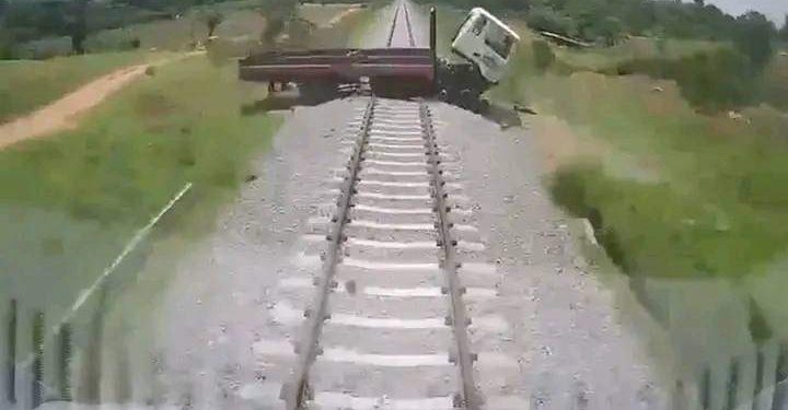 train-crash-720x375-1 (1)