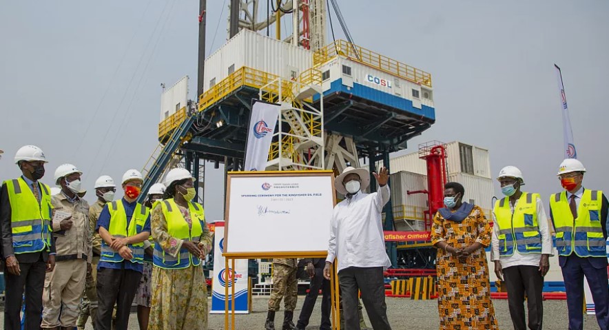 Uganda starts first oil drilling