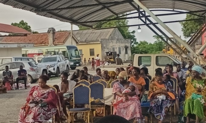 ghanaias-evacuees-from-ivery-coast.jpg