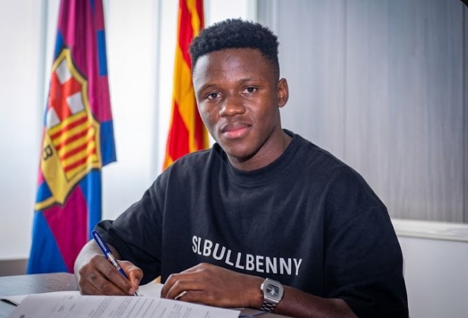 Barcelona Sign Ghanaian Winger Abdul Aziz Issah