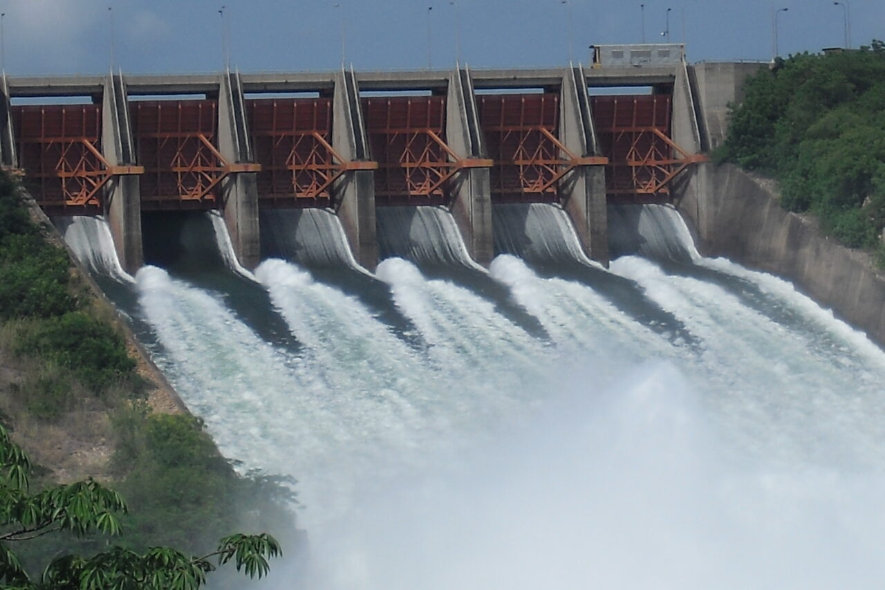 Akosombo_Dam_is_spilling_water_Ghana-1280x853.jpg