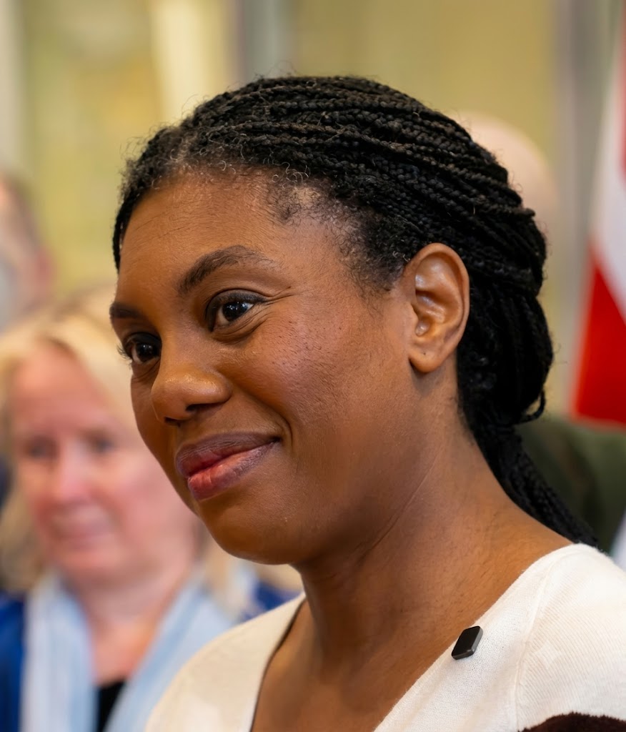 Conservatives Propose Social Housing Ban for Most Foreign