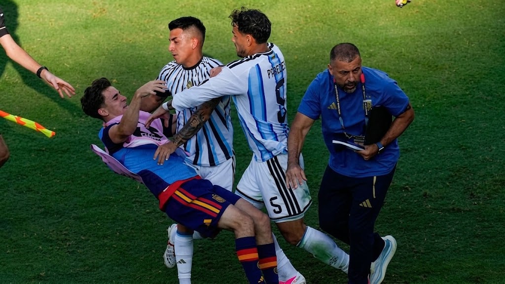 FIFA-Hands-Paredes-10-Match-Ban.jpg