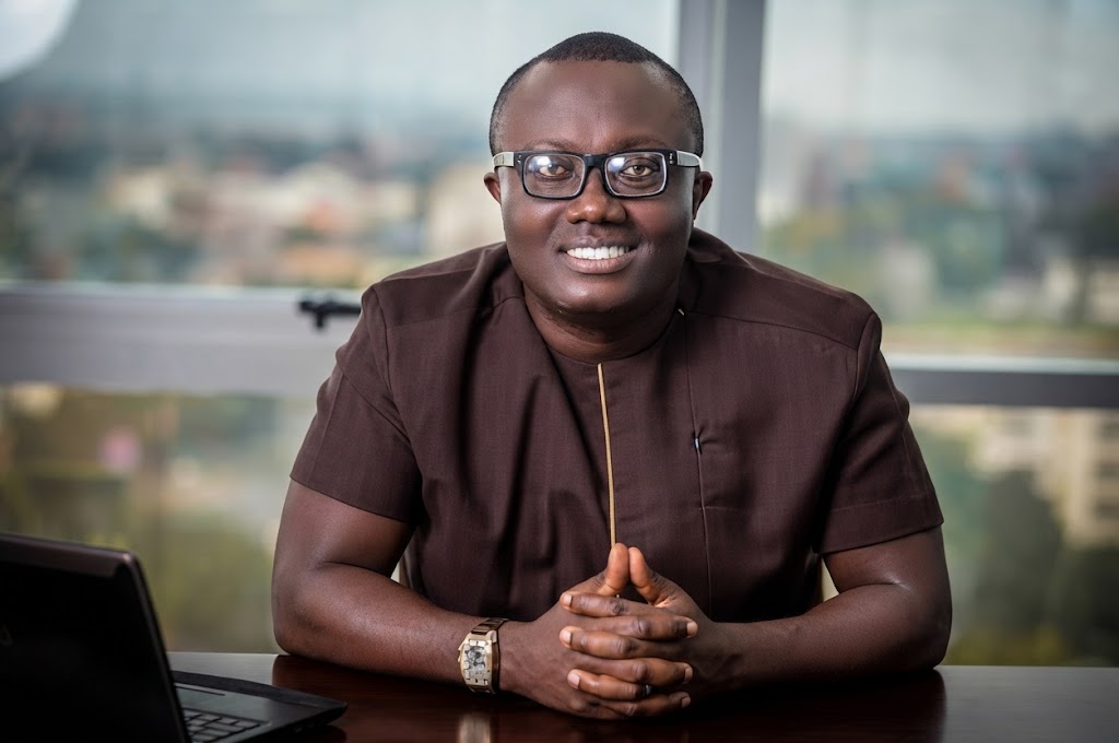 Bola Ray