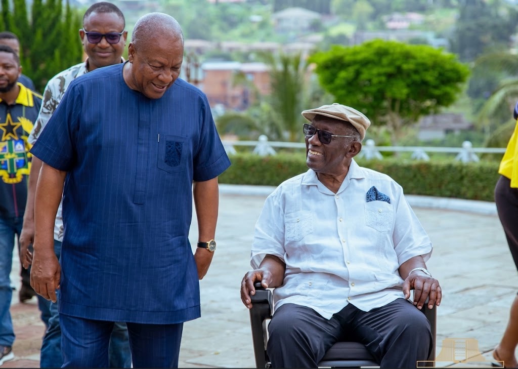 Mahama Visits Kufuor