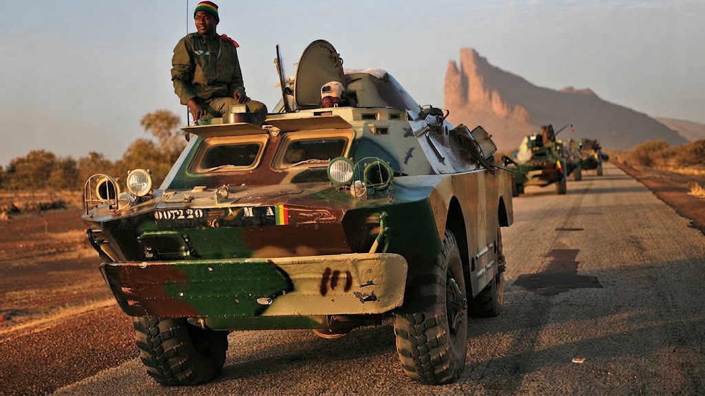Malian army and Russian fighters retake key city