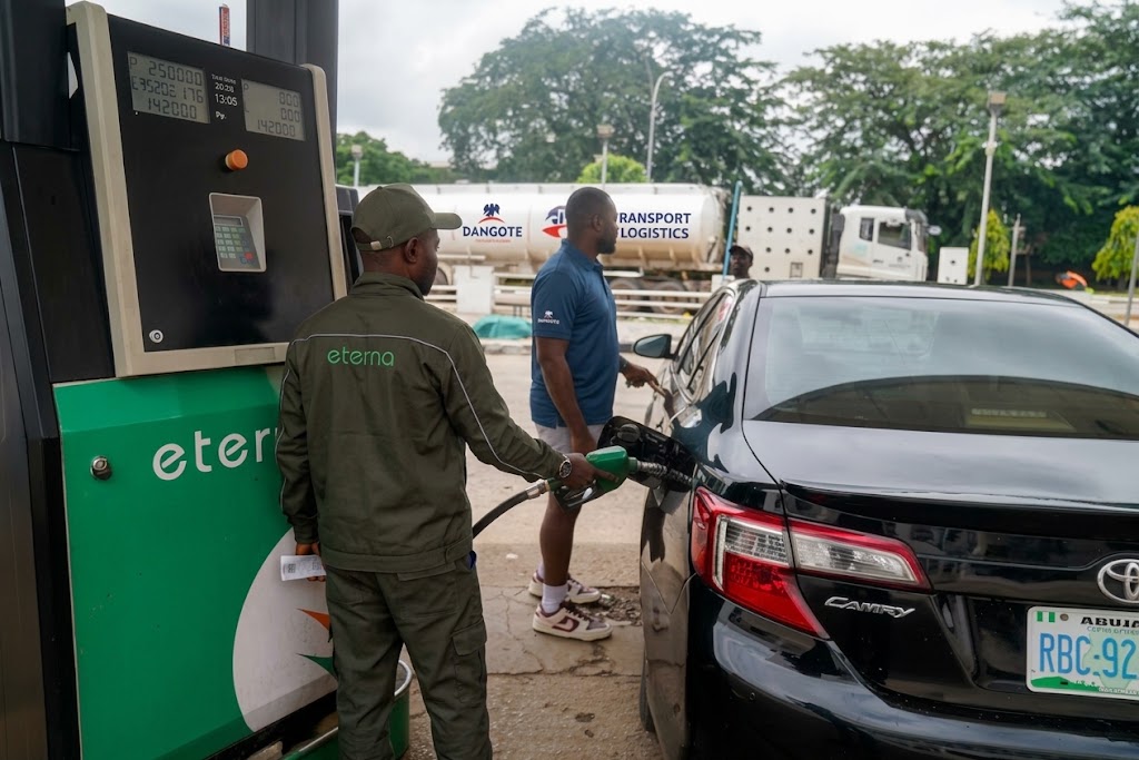 Nigeria-Announces-30-Day-Petrol-Discount.jpg