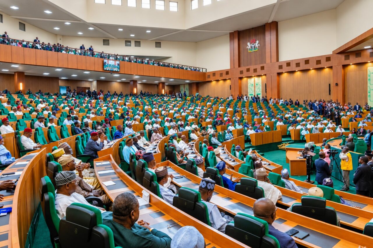 Nigerian-Senate-Seeks-Emergency-Ebola-Funding-1280x852.jpg