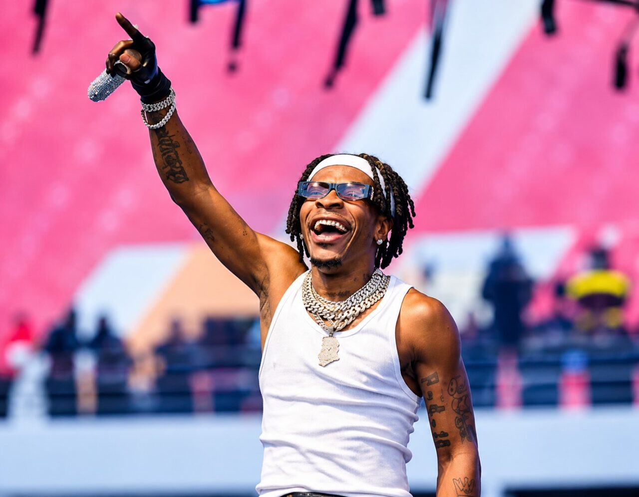 Shatta Wale pledges Gh¢50,000 to fans who cleaned Accra Sports Stadium
