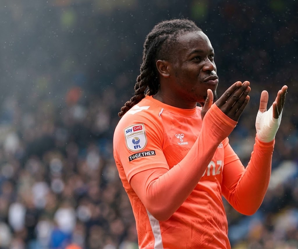 Thomas-Asante Assist Not Enough as Tottenham Beat Coventry 3–1